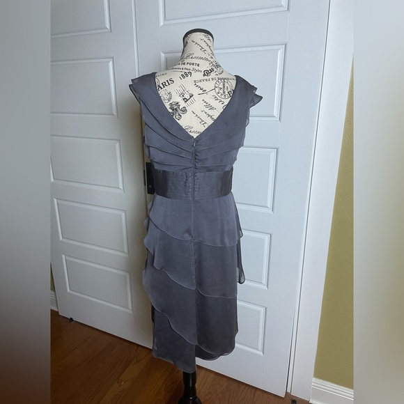 Adrianna Papell Occassions Cascading Tiered Ruffle Chiffon Dress Gray Women's 8 - Picture 5 of 7